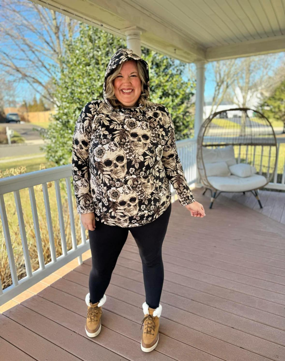 Hot Lularoe 2XLarge Floral Skulls Amber Hoodie