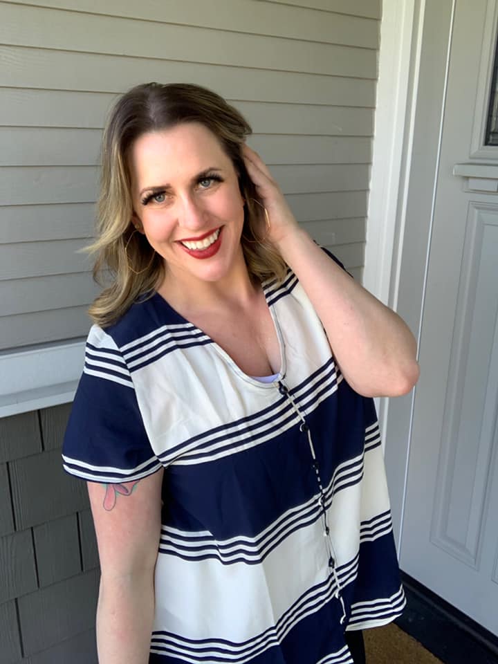 SHANNAH V-NECK BUTTON DOWN - NAVY & CREAM